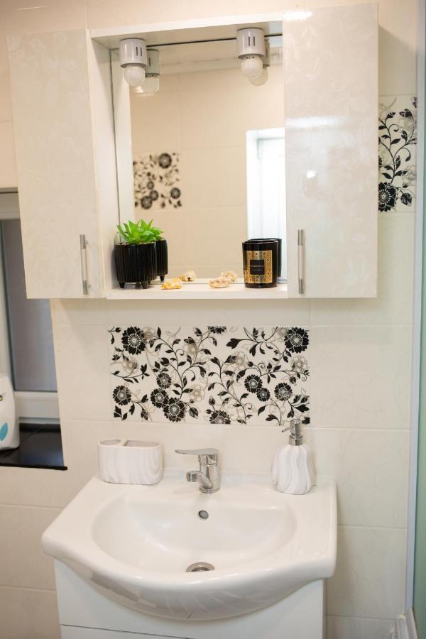 Apartament Dilama シナヤ エクステリア 写真
